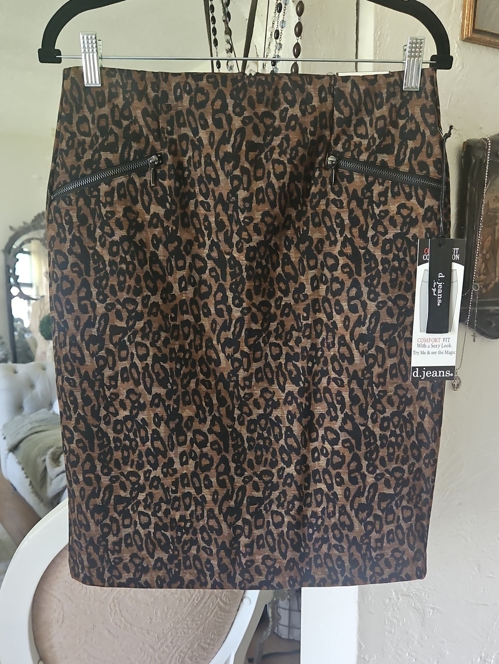 NWT d. jeans Brown and Black Leopard Print Pencil Skirt with Zipper Pockets